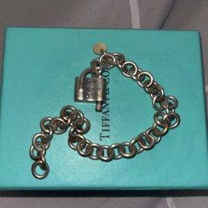 Tiffany LOCK bracelet (authentic)